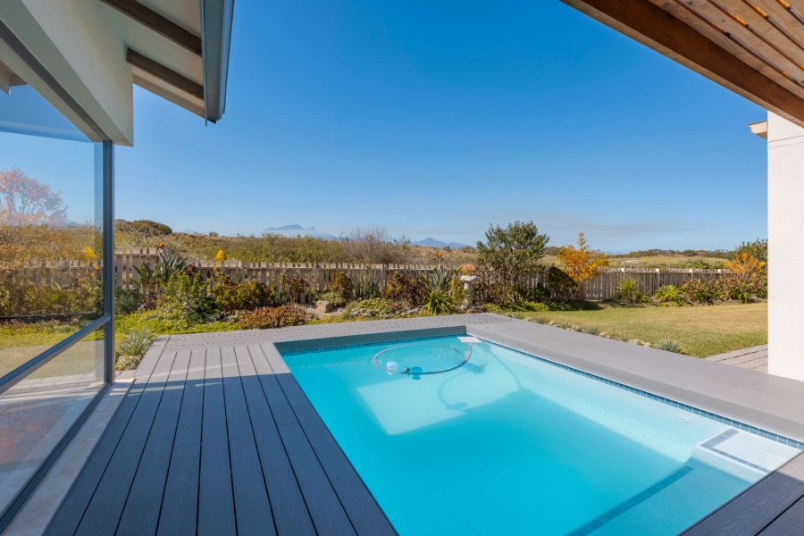 5 Bedroom Property for Sale in Oubaai Western Cape
